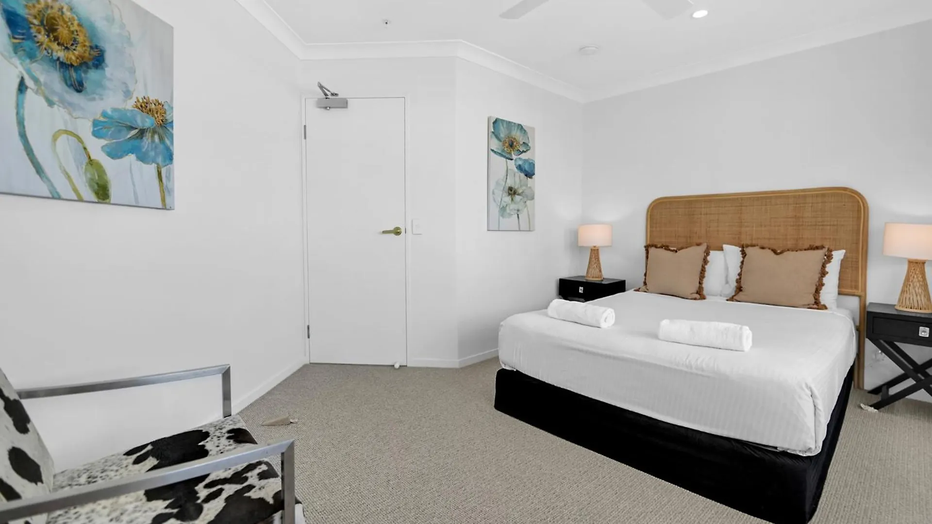 Breathtaking Ocean View & Beachside 3 Bedrooms Apartment Gold Coast 0*,  Australia
