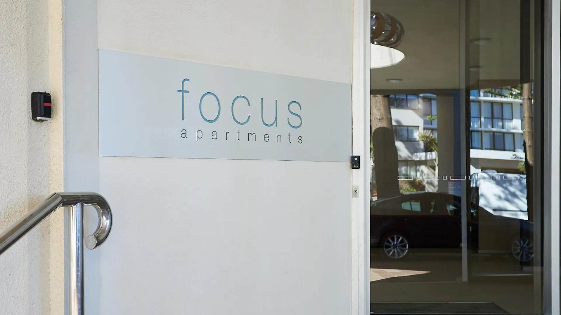 Breathtaking Ocean View & Beachside 3 Bedrooms Apartment Gold Coast Australia