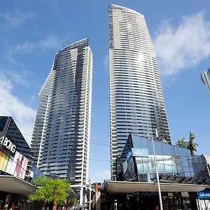 4* Aparthotel Mantra Circle On Cavill